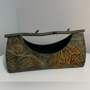 Adorable multi purpose decorative metal container  17x6” lightweight